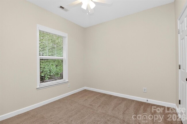 Building Photo - 9315 Rosalyn Glen Rd