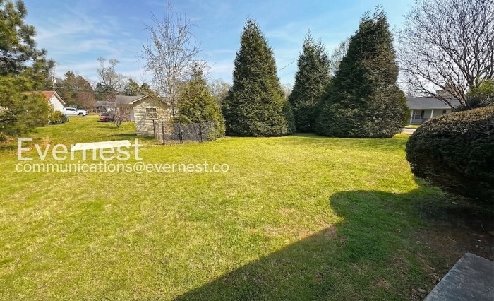 Building Photo - 3002 Sonya Dr NW