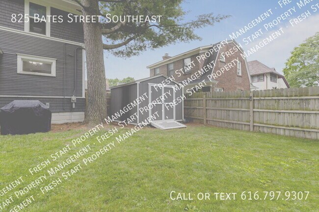 Building Photo - 825 Bates St SE