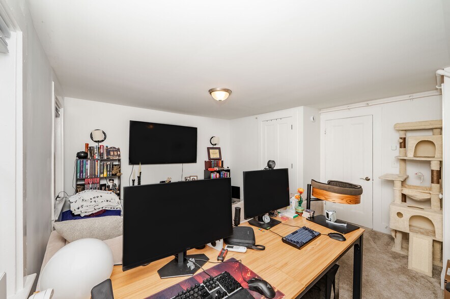 Building Photo - 361 Miller Ave