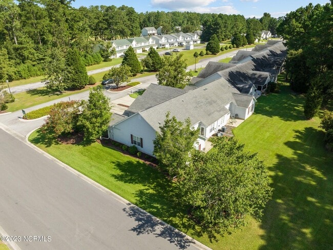 Building Photo - 102 Tiger Woods Pl