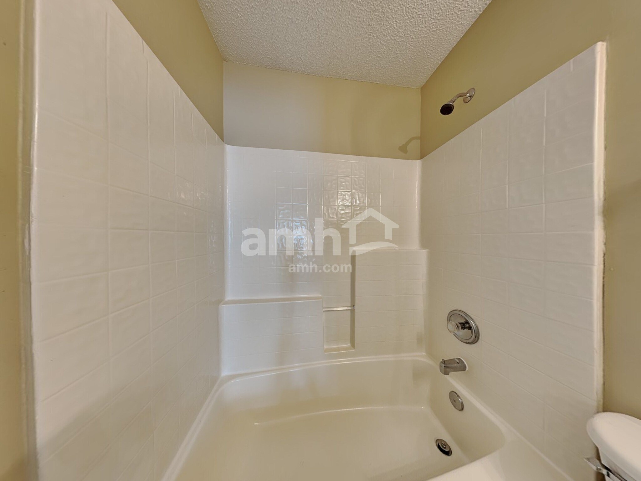 Building Photo - 6437 Saybrooke Dr