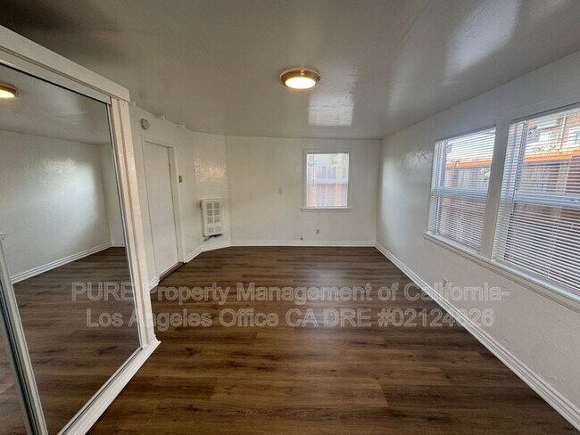 Building Photo - 4157 1/2 West 162nd Street