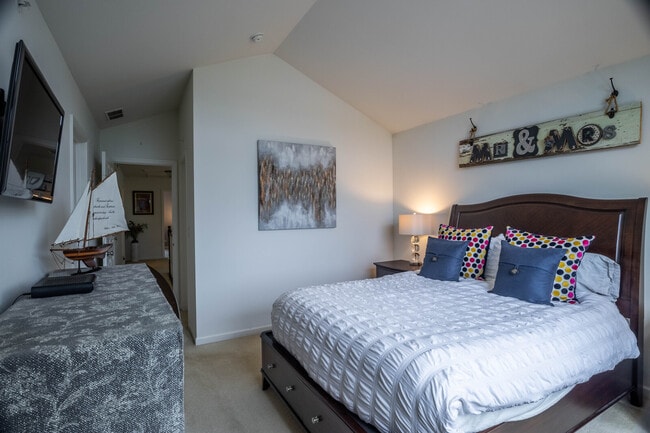 Building Photo - 9875 Williams Dr