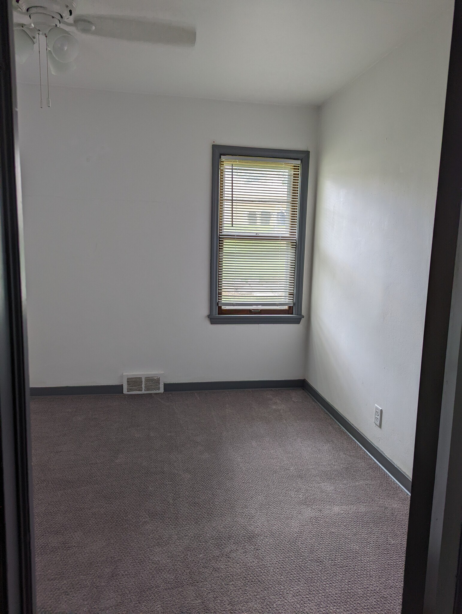 Building Photo - 3141 S 48th St