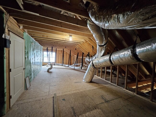 Building Photo - 104 Pioneer Trails Dr