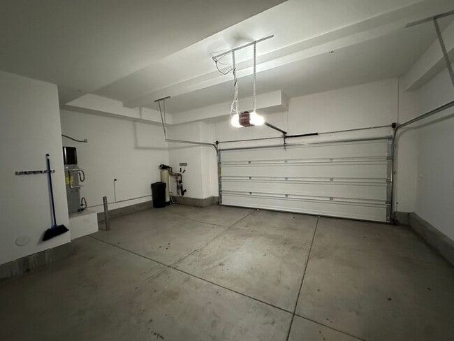 Building Photo - Winslow Complex Gem