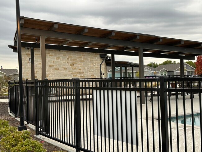 Building Photo - 913 Calley Pear Trl