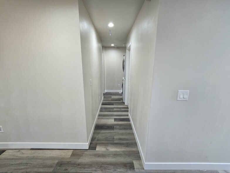 Building Photo - 5307 Santa Margarita St