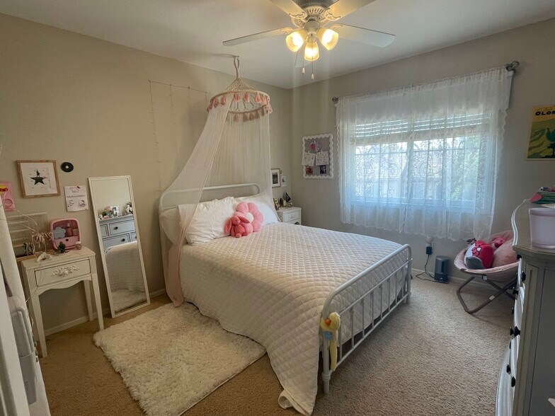 Building Photo - 3041 Rancho La Presa