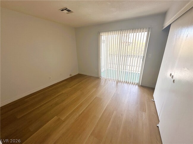 Building Photo - 4744 W Sand Creek Ave