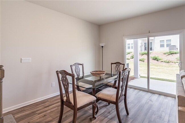 Building Photo - 1452 Villageside Ct