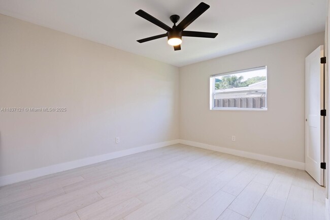 Building Photo - 18013 SW 89th Pl
