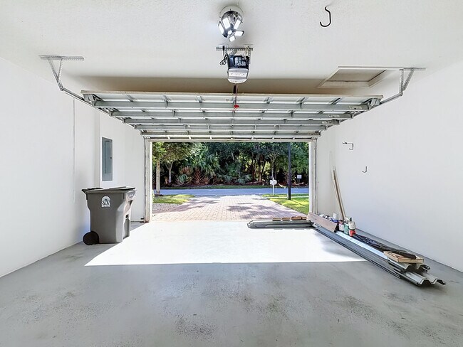 Building Photo - 57 Atwell Dr