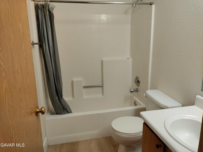 Building Photo - 3708 Fernwood St