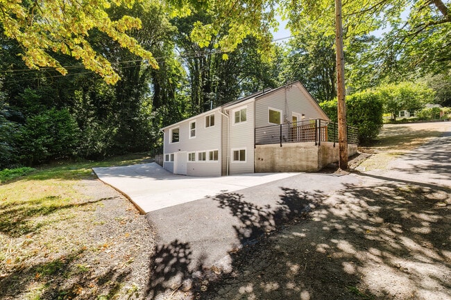 Building Photo - 1520 Morgan Rd NW