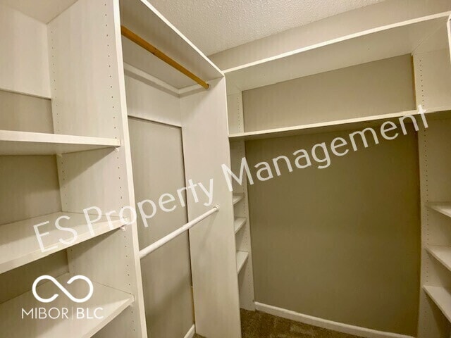 Building Photo - 10902 Glenayr Dr