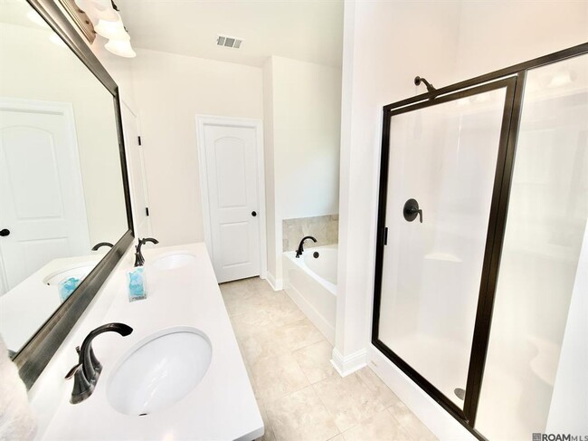 Building Photo - 17065 White Ibis Ave