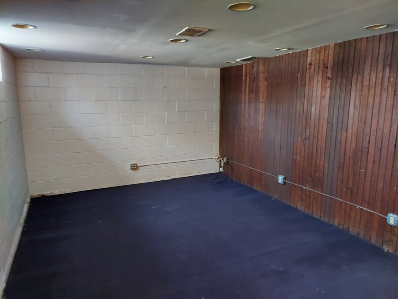 Basement Bonus Room - 1579 Grandview Ave