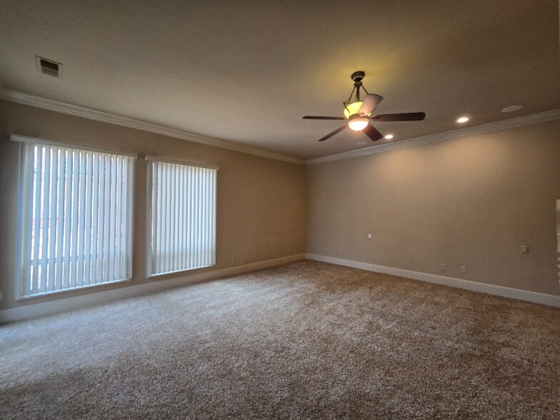 Building Photo - 3766 Mira Loma Dr