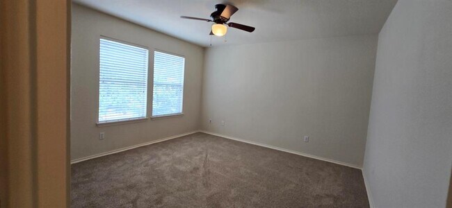 Building Photo - 1403 Davis Mountain Loop