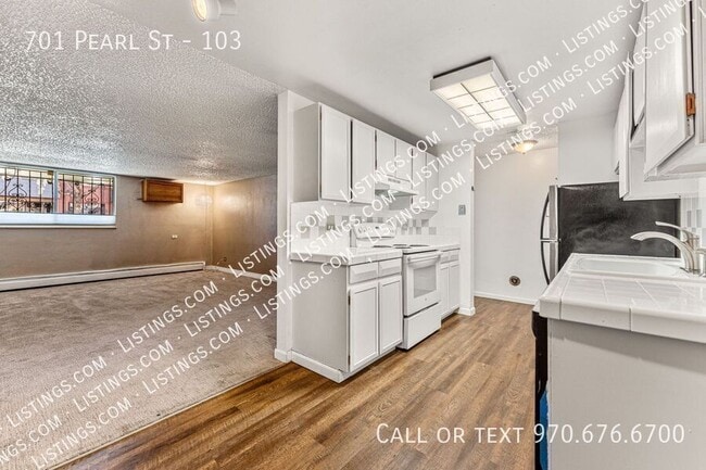 Building Photo - 701 N Pearl St