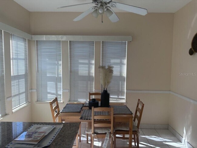 Building Photo - 1727 St Tropez Ct