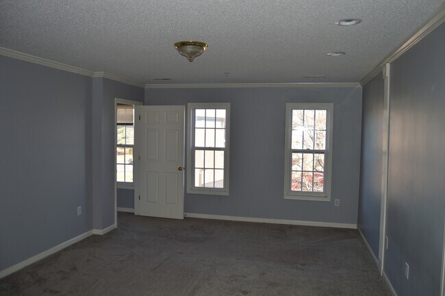 Building Photo - 110 Steam Engine Dr