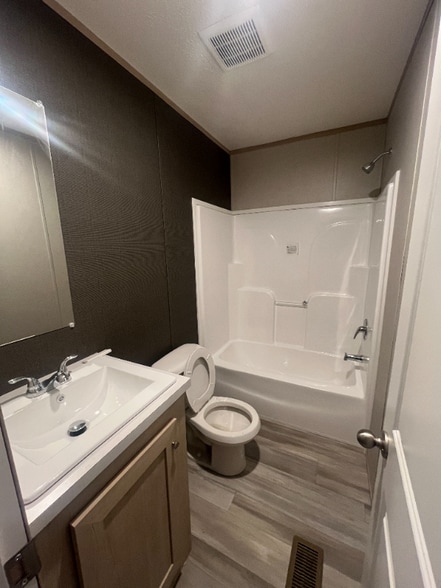 Building Photo - 2934 S 300 W