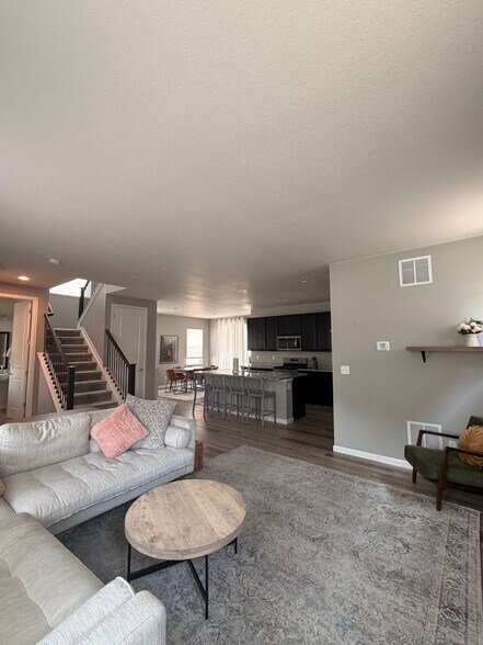 Building Photo - 17247 Parkside Dr N