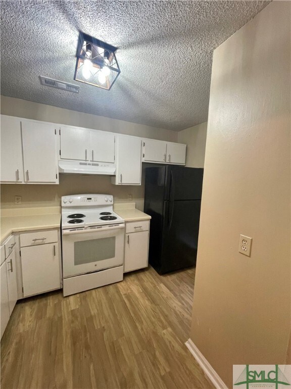 Building Photo - 104 Shoals Dr