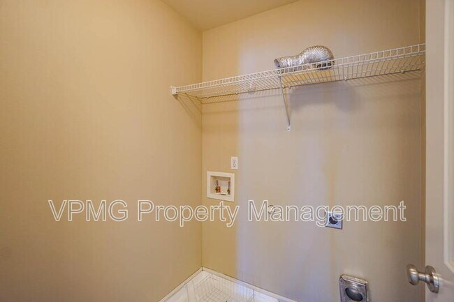 Building Photo - 4013 NE 89th Way