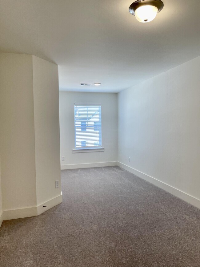 Building Photo - 175 N Auburn Landing Pl