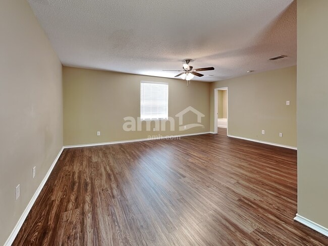 Building Photo - 711 Odenville Dr