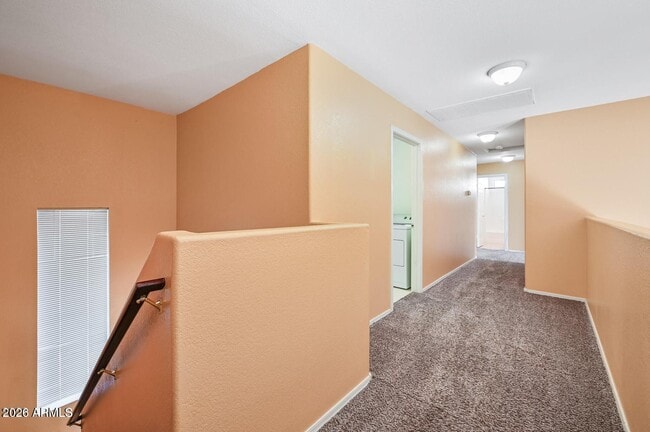 Building Photo - 2621 E Waterview Ct