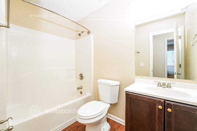 Building Photo - 6827 Summit View Dr