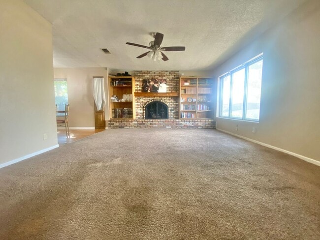 Building Photo - Great 3 bed 2 bath rental in Tech Terrace