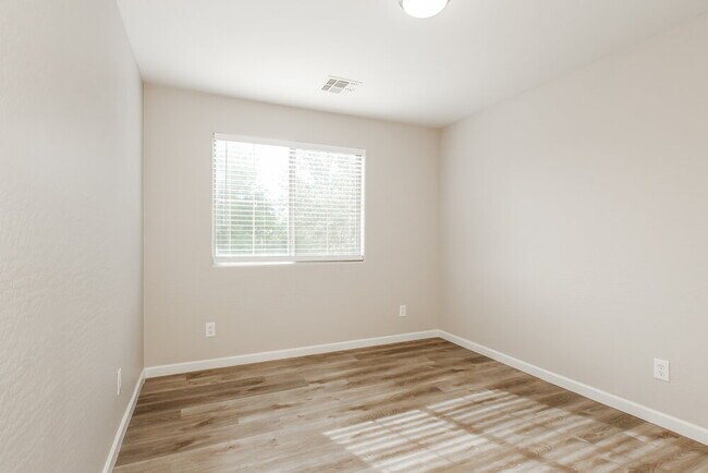 Building Photo - 3649 W Bryce Ct