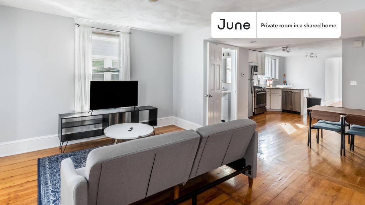 Building Photo - Room in Shared 4 bed/1.5 bath home in Somerville