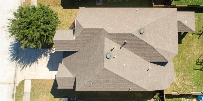 Building Photo - 21325 Kings Guild Ln