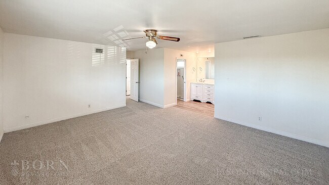 Building Photo - 2036 Brentwood St