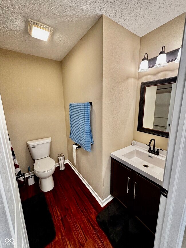 Building Photo - 2434 Harvest Moon Dr