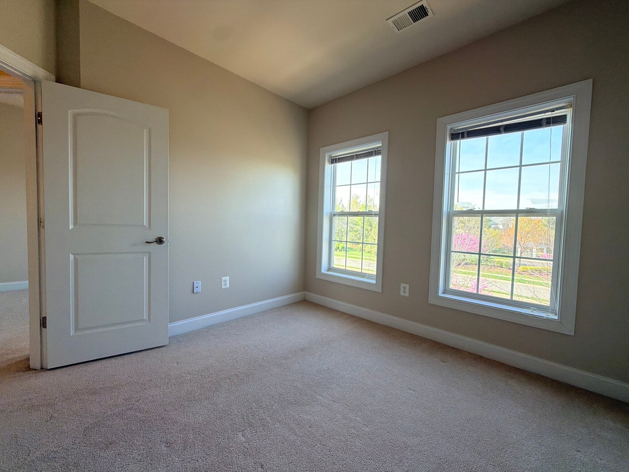 Building Photo - 15908 Mackenzie Manor Dr