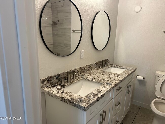 Building Photo - 12611 N 25th Ave