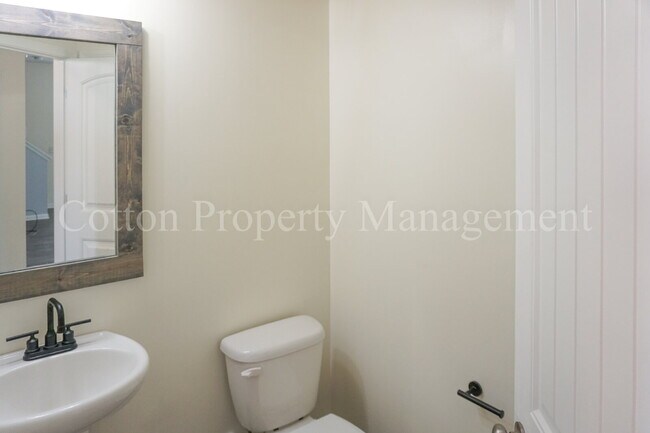 Building Photo - 9343 Cassadine Ct