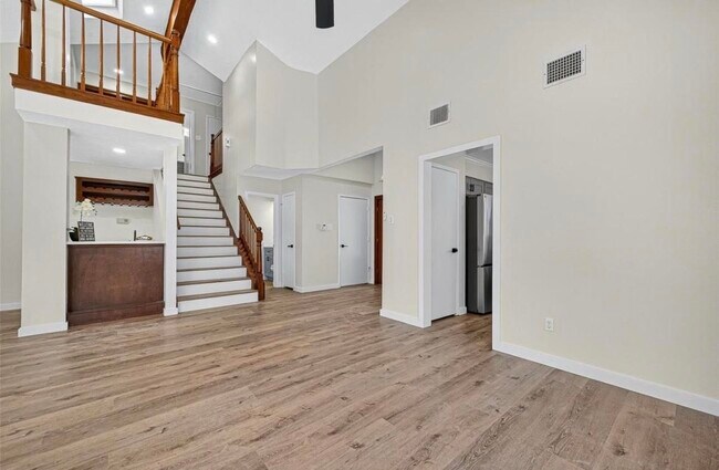 Building Photo - 15415 Swan Creek Dr