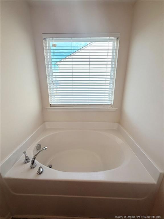 Building Photo - 70 Hallow Oak St