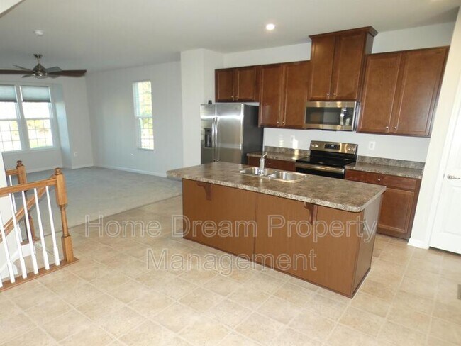 Building Photo - 6304 Crittenden Ln