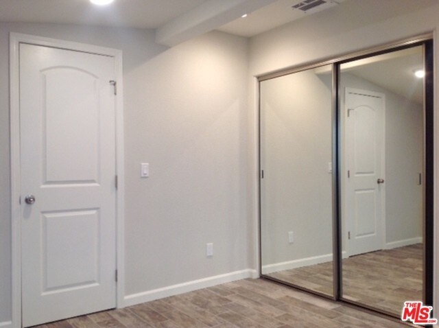 Building Photo - 1112 E Lexington Dr