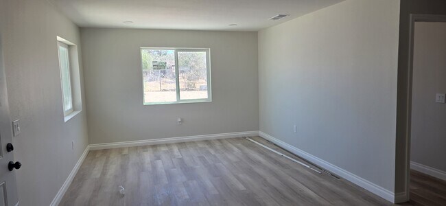 Building Photo - 7616 Barberry Ave